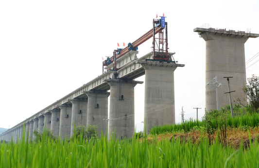 廣昆鐵路復線建設打響加快施工攻堅戰
