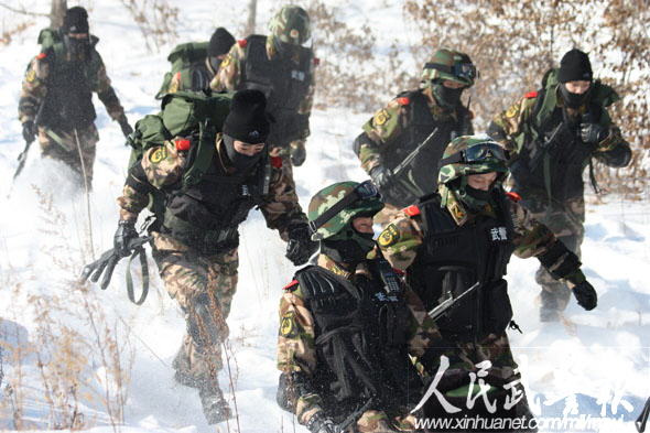 處突搶險爭先 武警鶴崗支隊被譽