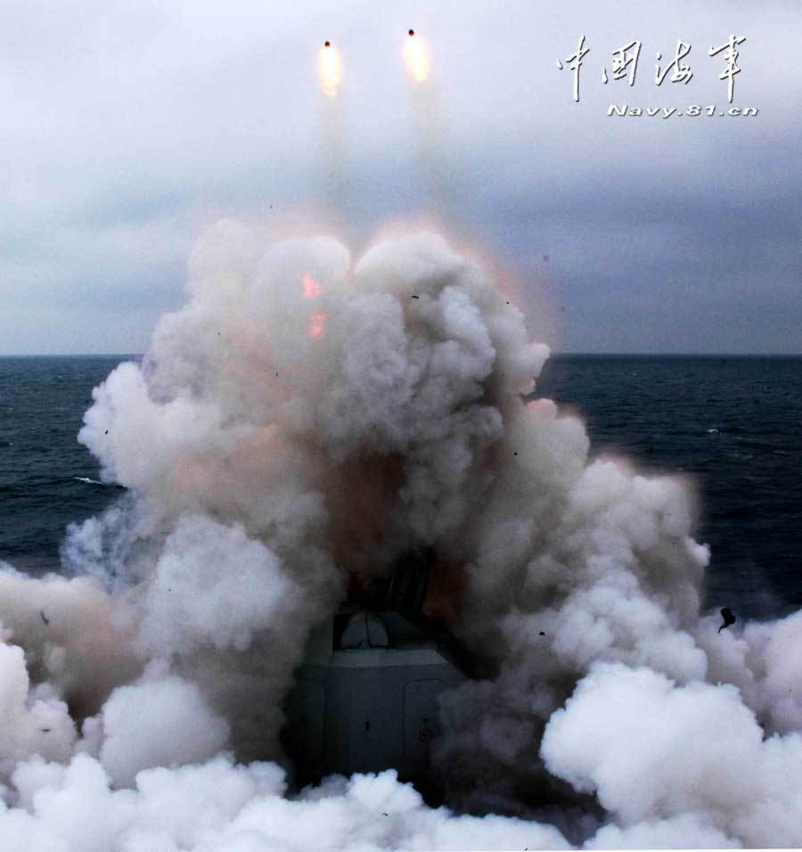 中國海軍特混編隊在東海訓練海空作戰